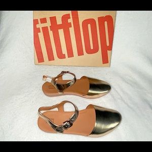 Eye catching Fitflop Cova II leather sandals